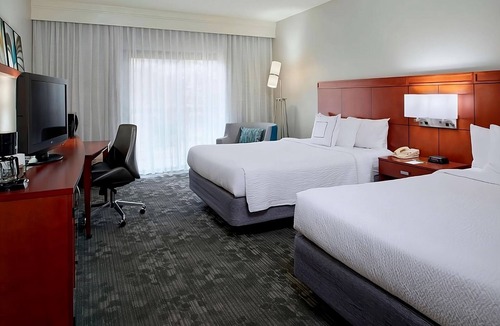 Waldron Hotel | 3 Convenient Units, Pleasant Stay, Near Zona Rosa Shopping Mall!