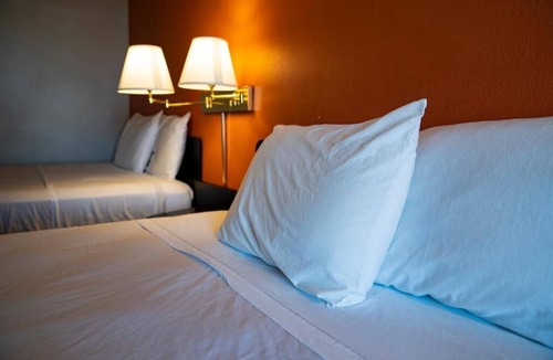 Hermiston Hotel | 3 Pet-Friendly Rooms Near Downtown Hermiston — Comfort and Convenience