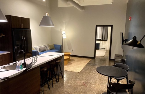 North Oakland Apartment | 424-Apt. 403