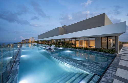 Thang Tam Apartment | 5 minute walk to the beach - Apartment with Sea View - Bathtub - Free pool