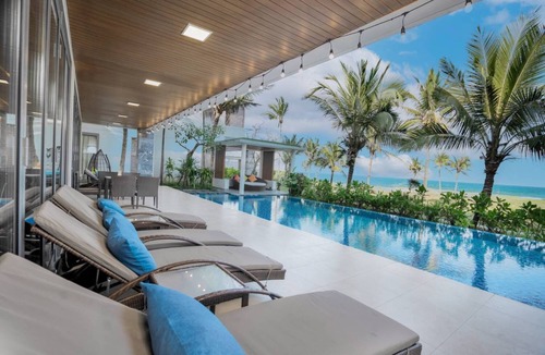 Ngu Hanh Son Villa | 8BR Beachfront Villa For Luxury Holiday| Families|Large Group|Beach Resort
