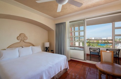 Marina Vallarta Hotel | A Little Slice of Paradise – Cozy Studio in Puerto Vallarta