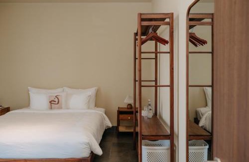 Quang Dien Hotel | A Stay In CiCi