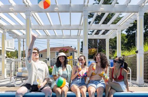 Ogunquit Hotel | Admiral's Inn Resort