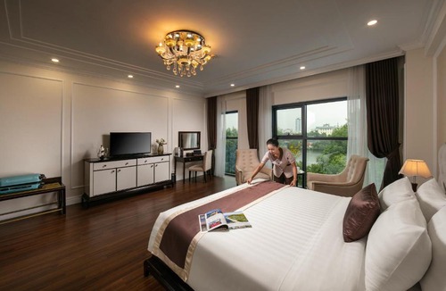 Hai Ba Trung Hotel | Adonis Hotel