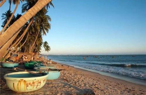 East Ham Tien Beach Hotel | Aloha Hotel Mũi Né