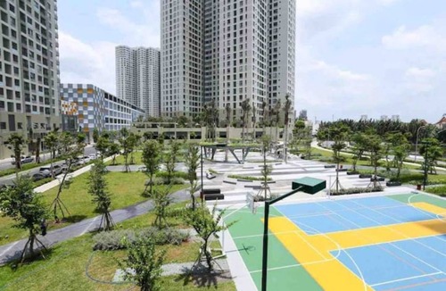District 9 Condo | AmbiHOME - Masteri Thao Dien T5 view pool and city