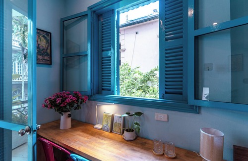 Quang An House | Ancient style villa, with garden, lots of trees, peaceful and airy.