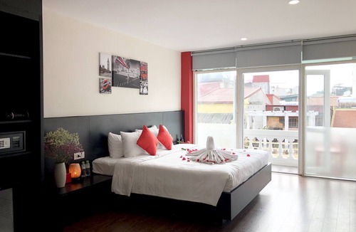 Hang Dao Hotel | AncyrA TamTam Hotel by Continent - Near Hoan Kiem Lake