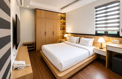 Hang Buom Hotel | Awesome Hanoi Hostel & Pub