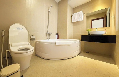 Phu My Hung Hotel | Ballantine Hotel Phu My Hung SECC