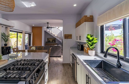 El Centenario House | Bay View Home with Rooftop & Private Pool