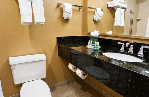 Central City Hotel | Bayside Downtown Retreat | Close to USS Lexington Museum & Harbor Tours