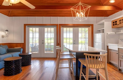 Captiva Hotel | Beach View 1BR Cottage | Sea Kayaks | Tennis | Pickleball | Water Sports