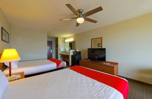 Lincoln City Hotel | Beachfront 2 Rooms w/Water Views & Cozy Ambiance by the Bay