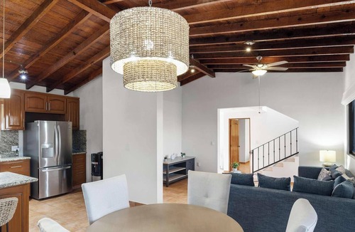 El Centenario House | Beachfront Compound, Pool, BBQ, Best for Groups