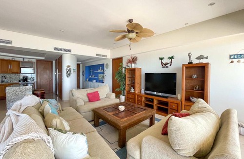 Puerto Penasco House | Beachfront Condo with Pools & Beach #202