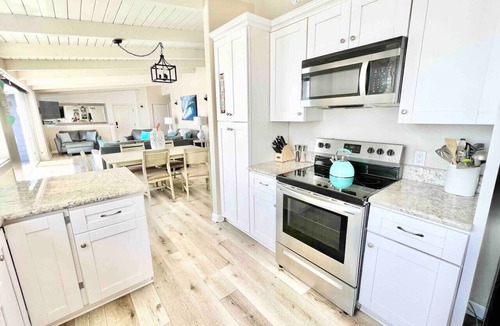 South Oceanside House | Beachfront Fun, Classic Beach House w/Fire Ring