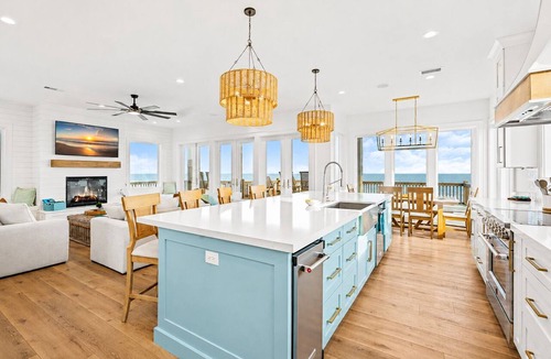 Crystal Beach House | Beachfront | Heated Pool | Hot Tub | Fenced Yard with Game Area