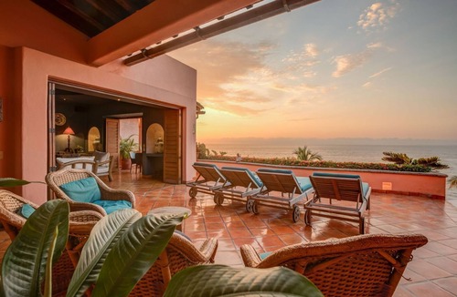 Conchas Chinas Villa | BEACHFRONT MEXICAN LUXURY VILLA