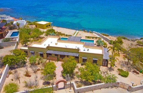 El Cardonal House | Beachfront Paradise in El Cardonal