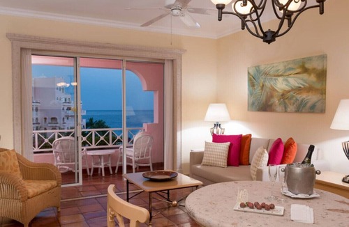 El Medano Ejidal Cabin | Beautiful Pueblo Bonito Rose Resort Junior Suite
