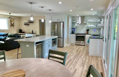 Beaver Shores House | Beaver Lake Waterfront