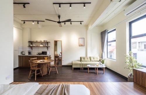 Lang Ha Apartment | Best Location - Garden in City - Egg Coffee Class