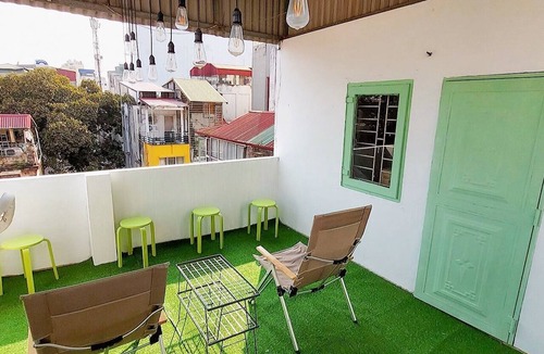 Hang Bo Apartment | Big Bedroom for max 4, Hanoi Old Quarter, Best Deal w/Private Bath, Free Wash