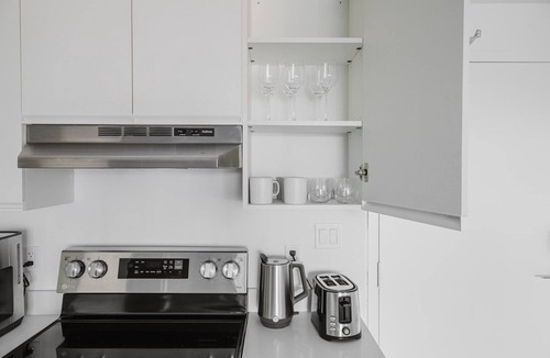 Little Ranches Apartment | Blueground | Hollywood, pool & w/d, nr beach