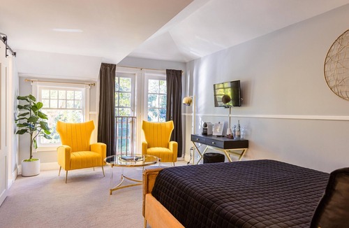Northwood Hotel | Boho Manor Resort - Room 22
