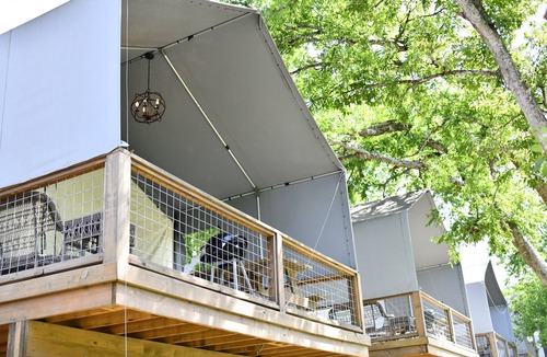 Sutherland Springs Cabin | Brand new waterfront Cabin with many amenities: Pool, hot tub & kayaking. - RC11