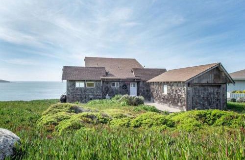 Dillon Beach House | Breaking Waves! On the Bluff! AMAZING VIEWS! BBQ! Fast WiFi! Walk to Beach!