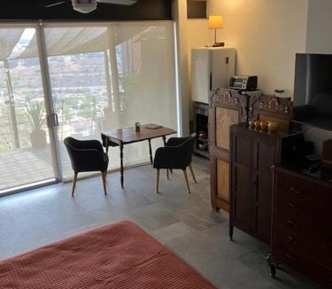 Queretaro Apartment | Brick Box Studio con Terraza