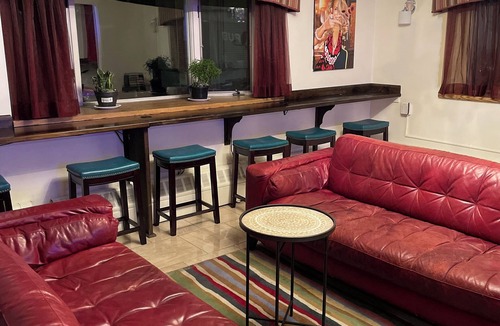 Everett Hotel | Broadway & Main Hotel