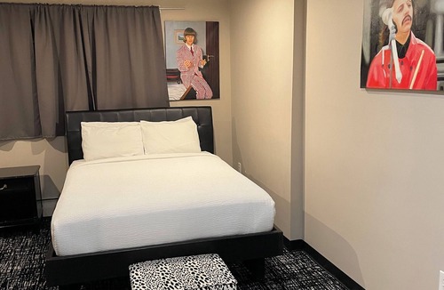 Everett Hotel | Broadway & Main Hotel