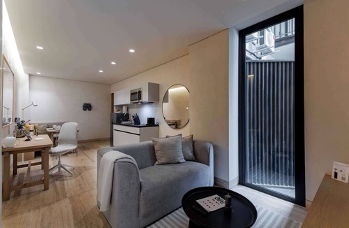 Polanco Apartment | Capitalia | Green Patio Haven in Heart of Polanco