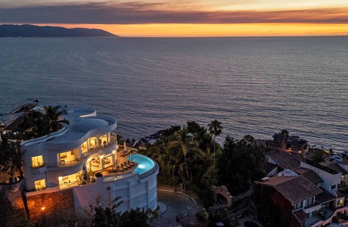 Conchas Chinas Villa | Casa Paakat - Luxury villa with chef, bartender, housekeeping and ocean views