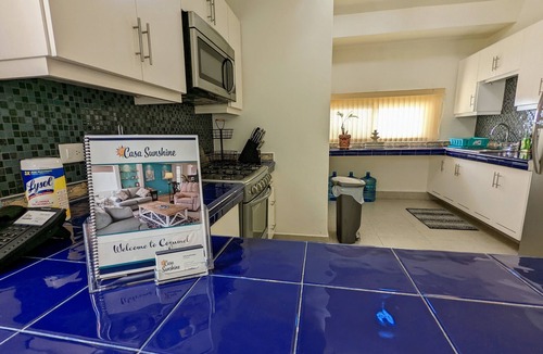 Colonia Repobladores House | Casa Sunshine! Tropical Retreat. Heated Pool, 2 Bed, 2 Bath.
