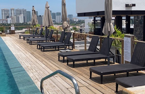 South Hotel Zone Apartment | Casa Teresita-2BD/2BA in trendy Versalles with a rooftop saltwater pool.