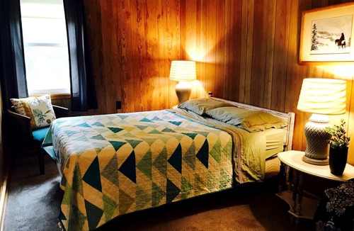 Ashland Cabin | Charming Lakeside Cabin Rental near Camp Nine Pines, Wisconsin