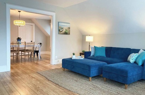 Chesterton Apartment | Chesterton Charmer: Upper Unit