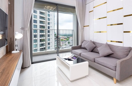 Thu Thiem Apartment | Chic 2BR Apt at Masteri An Phu, Free Gym & Pool