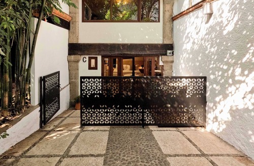 Del Carmen Apartment | Chic pied-à-terre in Coyoacán | Private Patio