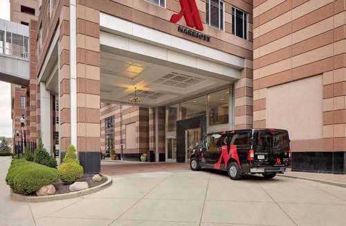 Covington Hotel | Cincinnati Marriott at RiverCenter