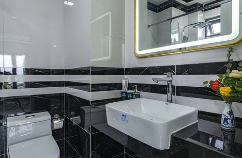 Tan Binh Hotel | Collection O VyVy Airport Hotel