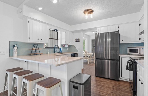 Horseshoe Bend House | Comfy & Updated Diamond Lakefront Home