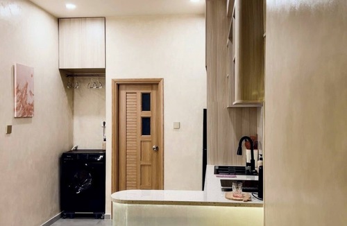 District 4 Apartment | Cosmic Retreat Studio Balcony Projector Near D1