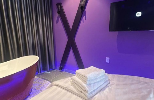 Hoc Mon Hotel | Couple Hotel - Khách Sạn Tình Yêu Hóc Môn