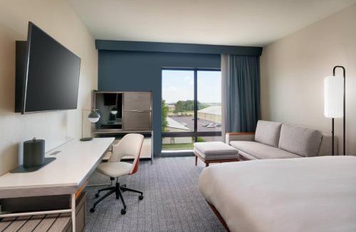 Ames Hotel | Courtyard Ames